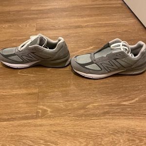 New balance 990v5, new pair not worn by anyone, grey and silver, size 13